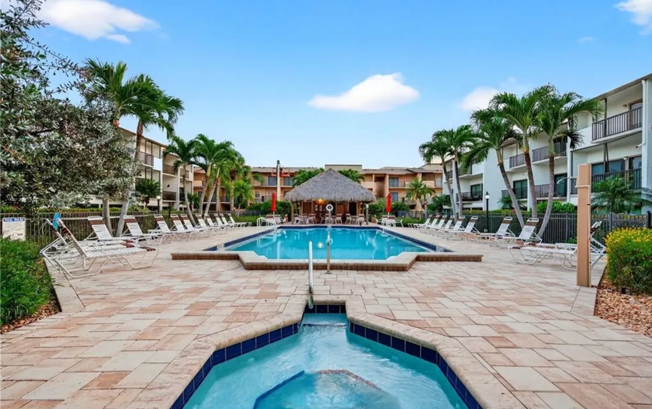 Saltwater community pool and spa at the Marco Island long term rental